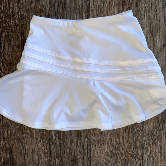 Adidas size 6 girls white skort - Picture 5 of 6